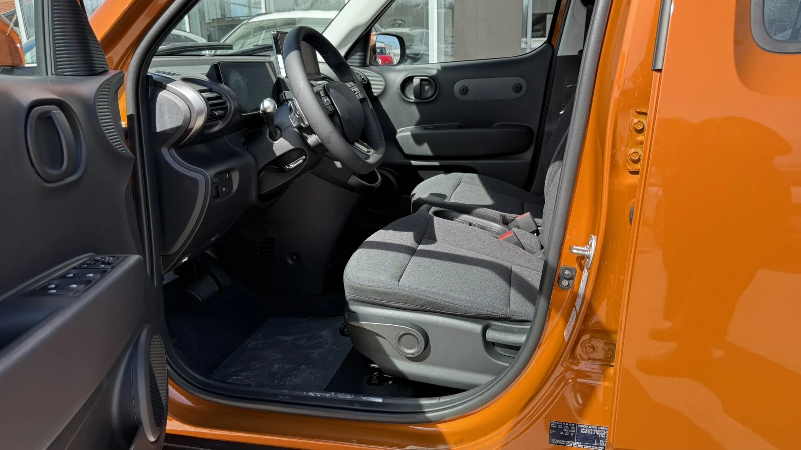 Hyundai Inster Business 49 кВтч 115 к.с. , снимка 8 - Автомобили и джипове - 53804255