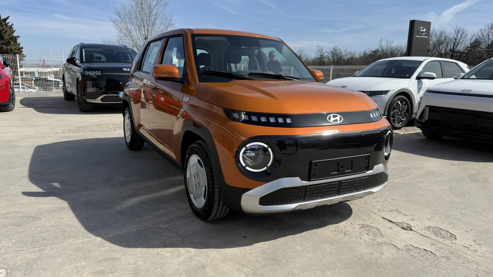 Hyundai Inster Business 49 кВтч 115 к.с. , снимка 2 - Автомобили и джипове - 53804255