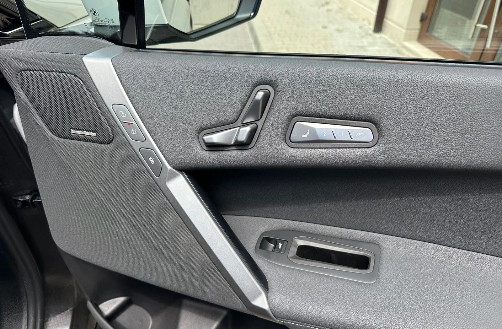 BMW iX FACELIFT / M SPORT / VAT / BG CAR, снимка 7 - Автомобили и джипове - 54567648