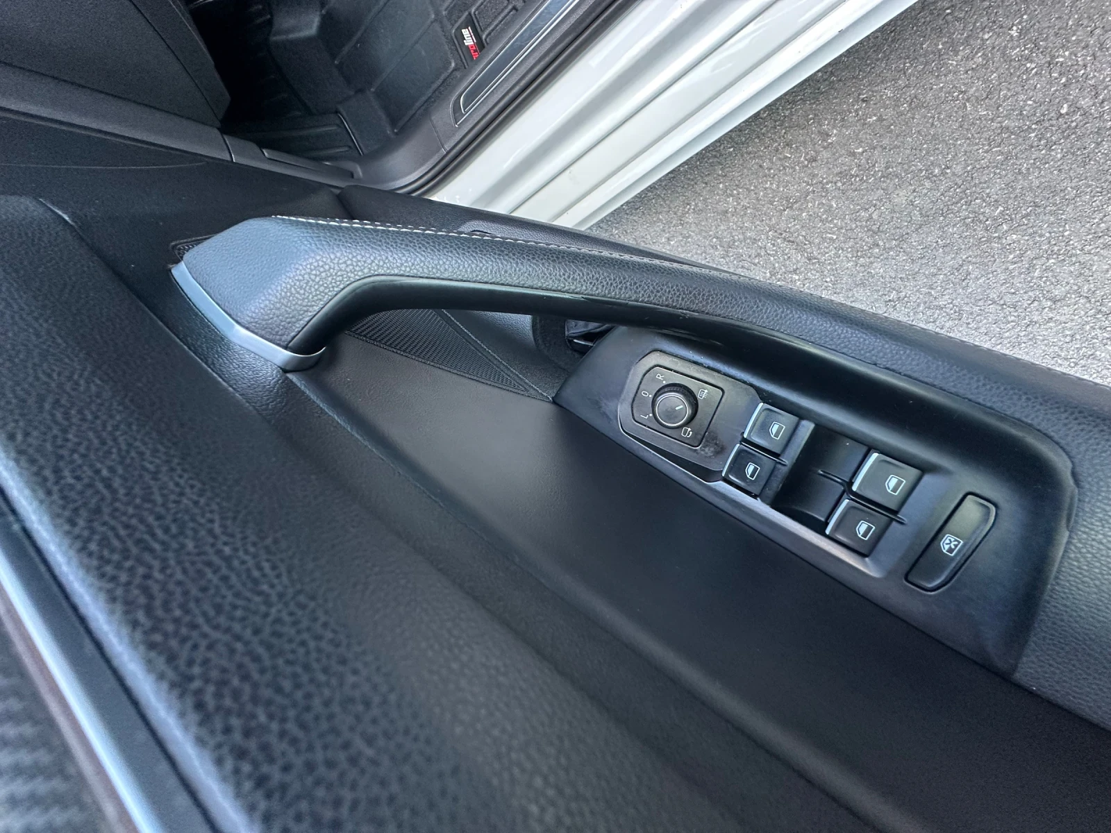 VW Passat Vw Passat B8 R-Line, снимка 10 - Автомобили и джипове - 55154180