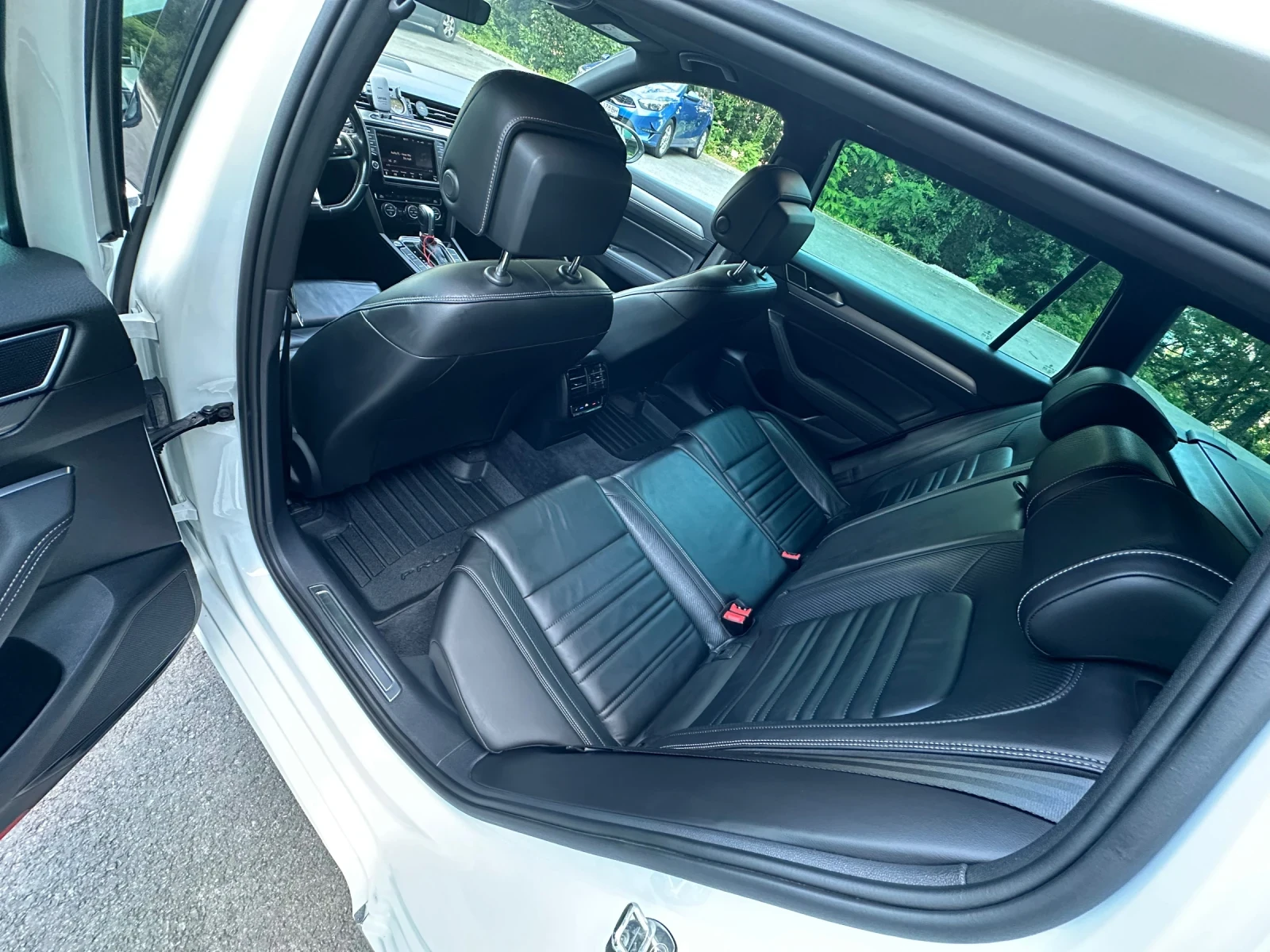 VW Passat Vw Passat B8 R-Line, снимка 12 - Автомобили и джипове - 55154180