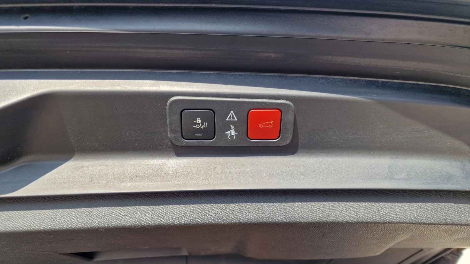 Peugeot 5008 GT line, снимка 14 - Автомобили и джипове - 55175745