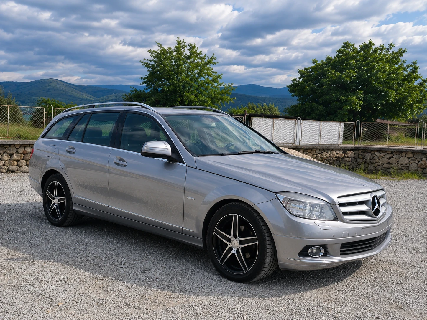 Mercedes-Benz 220, снимка 2 - Автомобили и джипове - 55334984