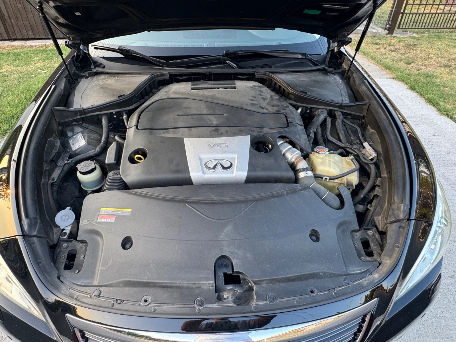 Infiniti M 30d, снимка 13 - Автомобили и джипове - 55343109