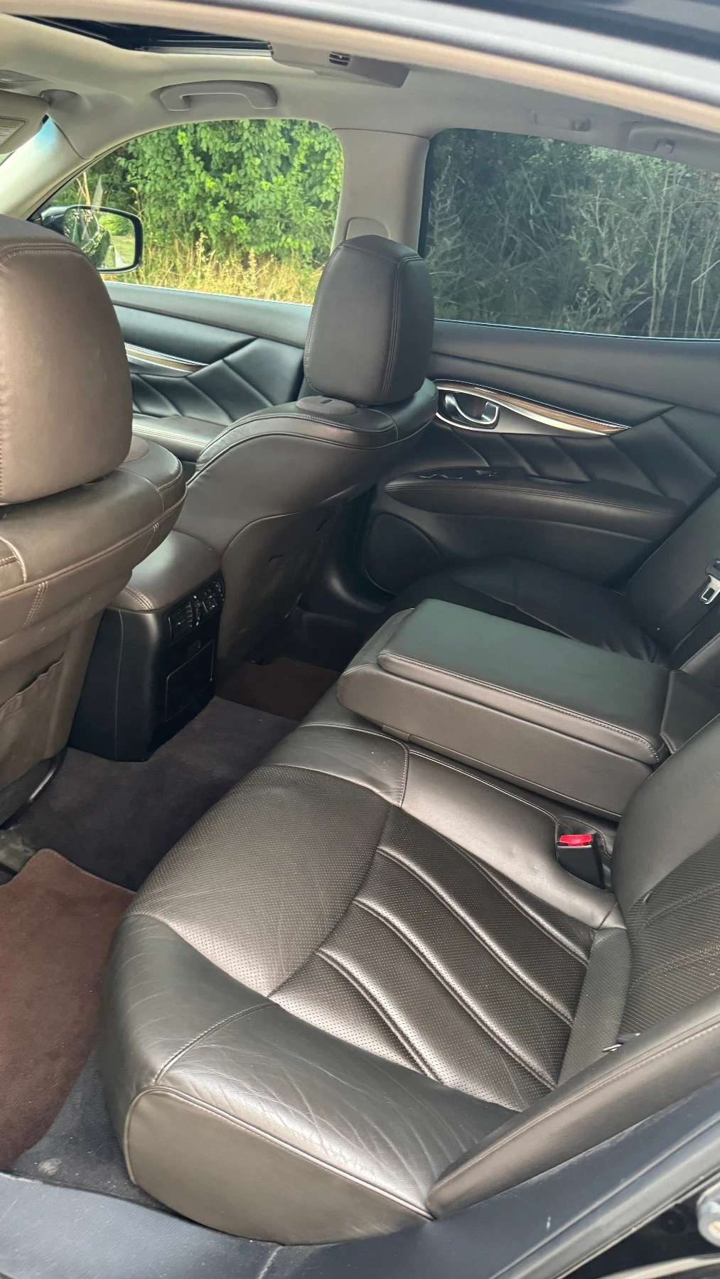 Infiniti M 30d, снимка 10 - Автомобили и джипове - 55343109