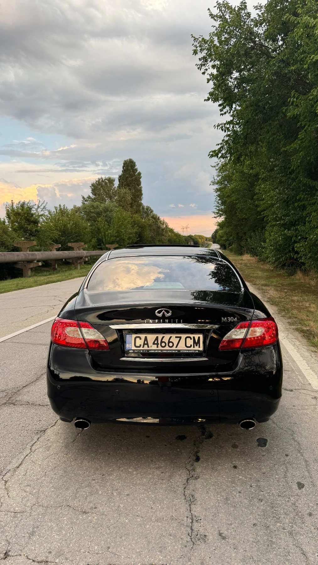 Infiniti M 30d, снимка 14 - Автомобили и джипове - 55343109