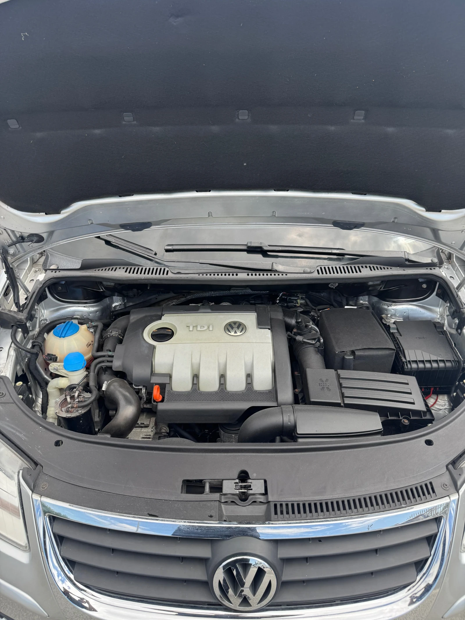 VW Touran 2.0 tdi 8 клапана, снимка 14 - Автомобили и джипове - 55434949