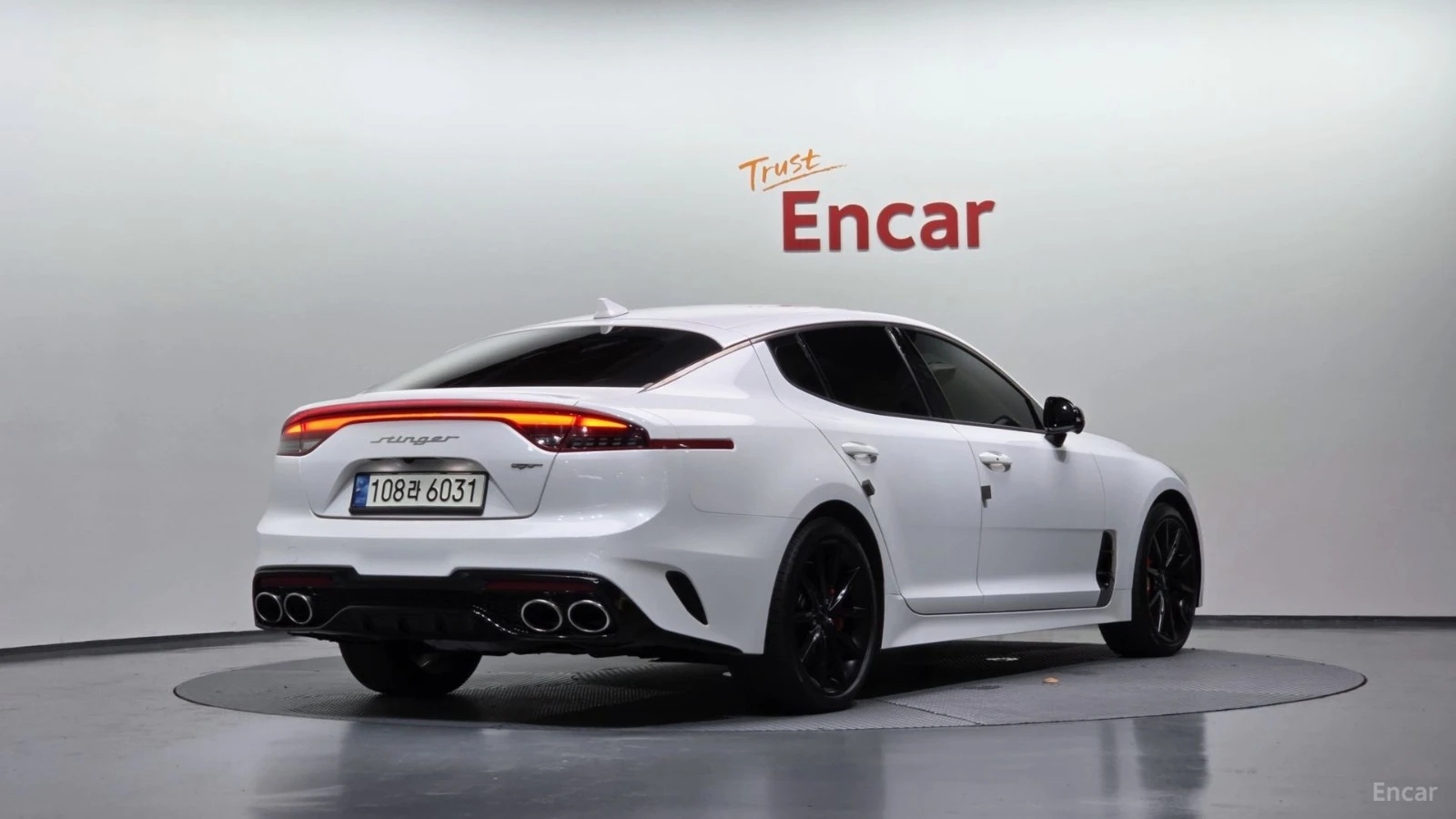 Kia Stinger 3.3 GT Acro Edition* АЛКАНТАРА* HUD* 360, снимка 2 - Автомобили и джипове - 55524275