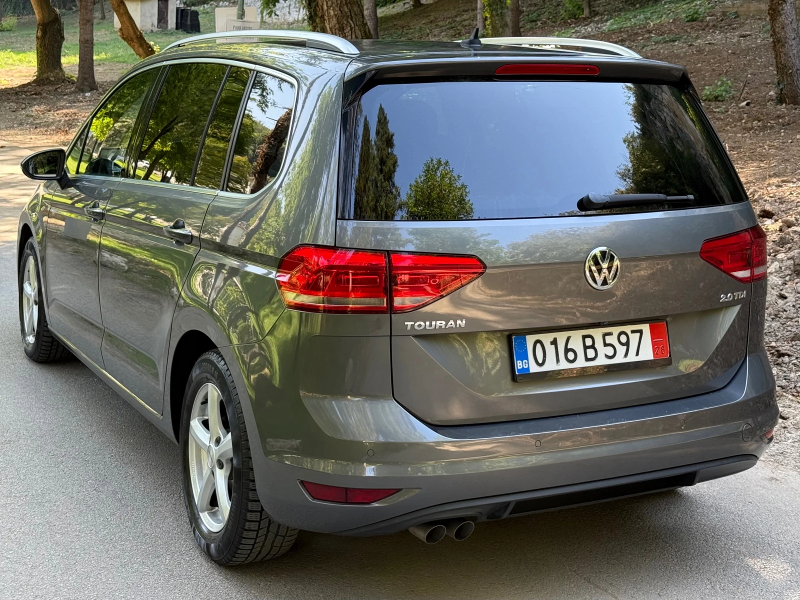 VW Touran 2.0TDI* 78000КМ!!!* 7 МЕСТЕН* HIGHLINE* DIST* DSG*, снимка 5 - Автомобили и джипове - 55644692
