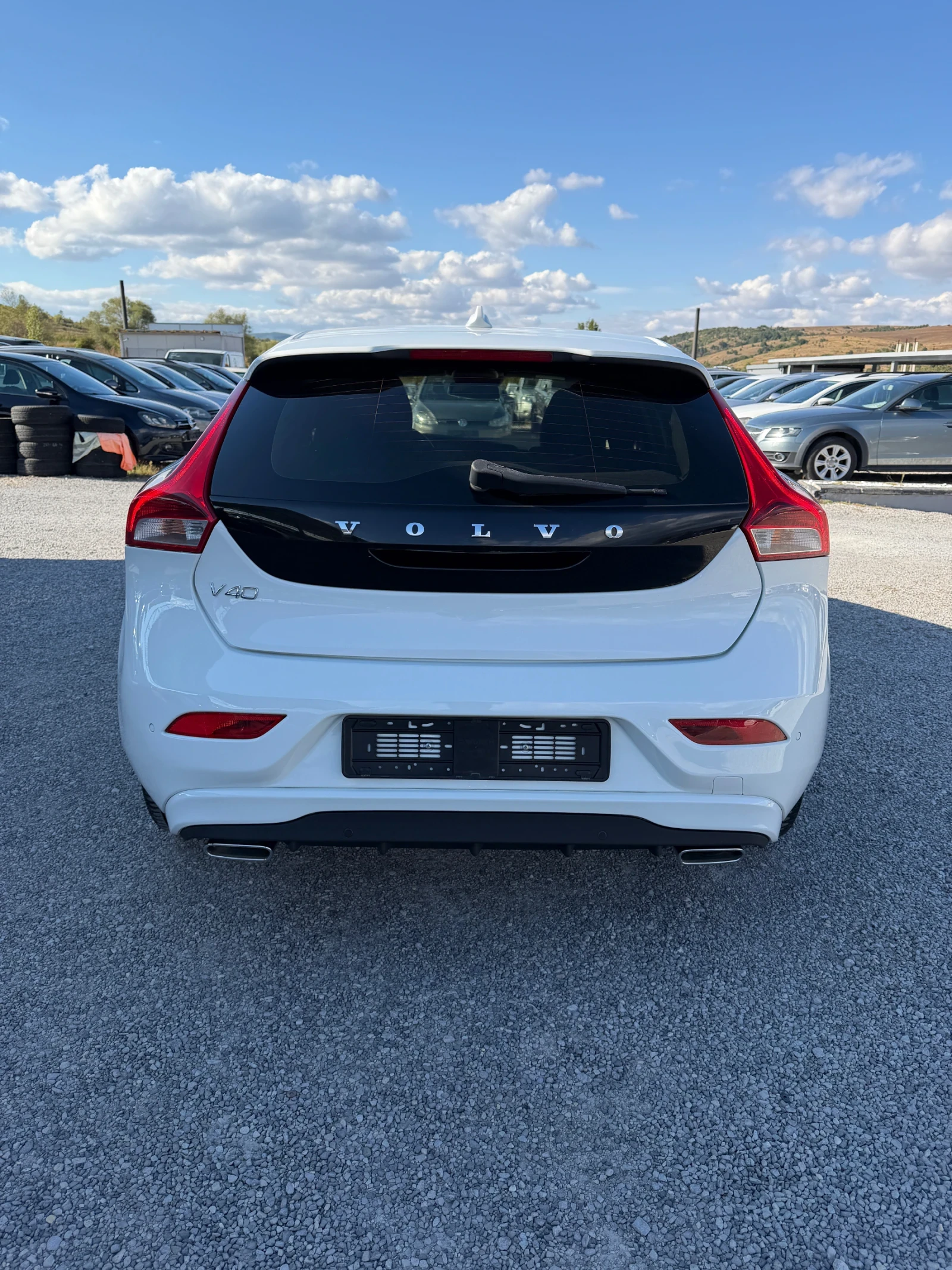 Volvo V40 R-Design! 2.0d!! 144k km!!!, снимка 5 - Автомобили и джипове - 56201368