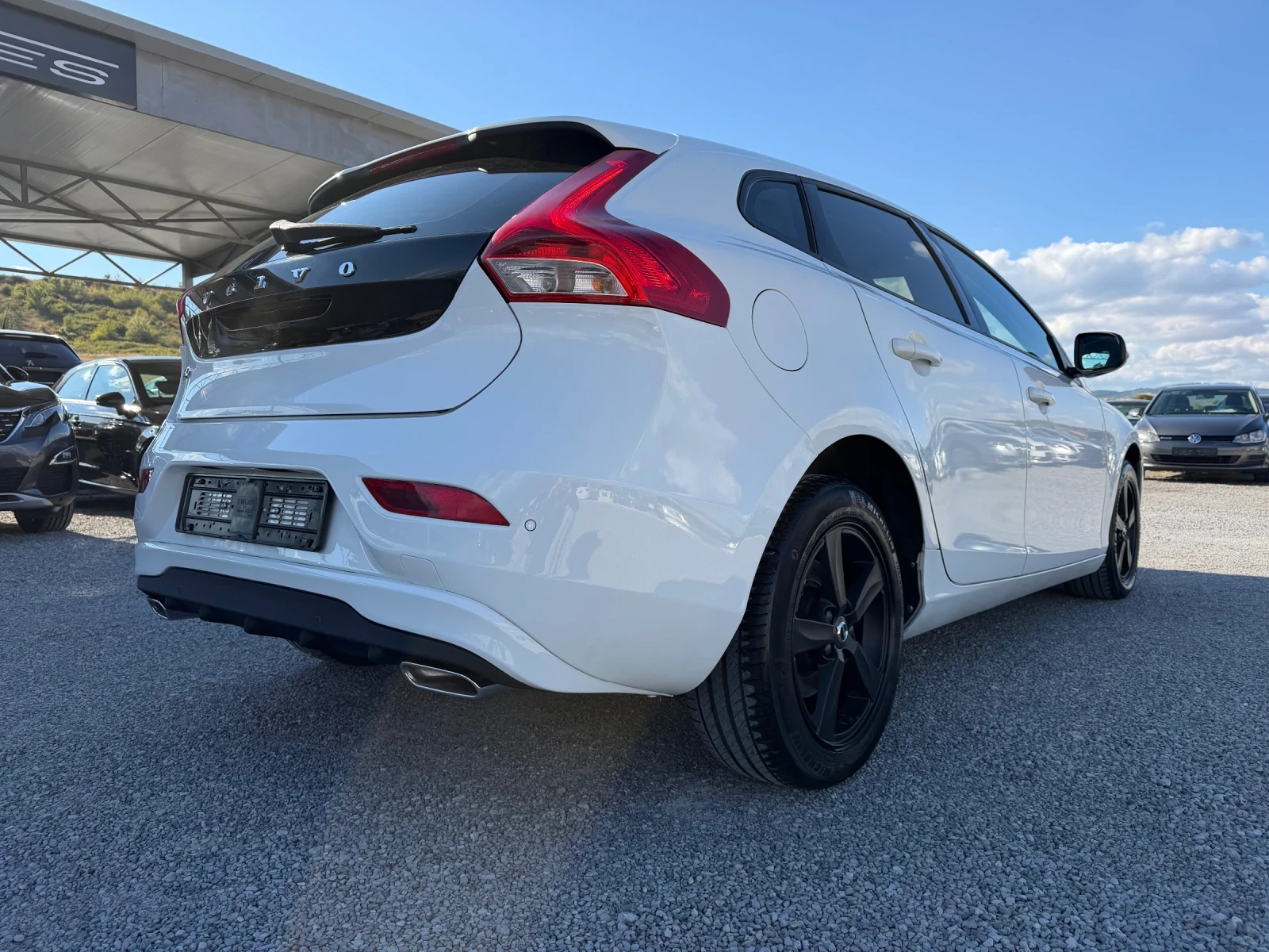 Volvo V40 R-Design! 2.0d!! 144k km!!!, снимка 4 - Автомобили и джипове - 56201368