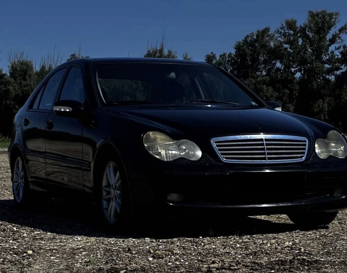 Mercedes-Benz C 220, снимка 3 - Автомобили и джипове - 56242706