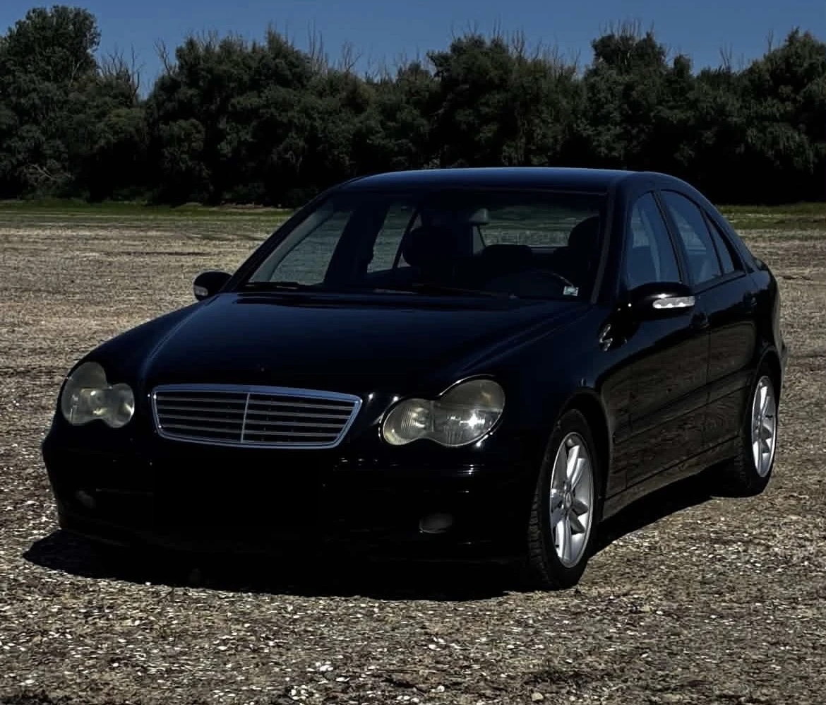 Mercedes-Benz C 220, снимка 2 - Автомобили и джипове - 56242706