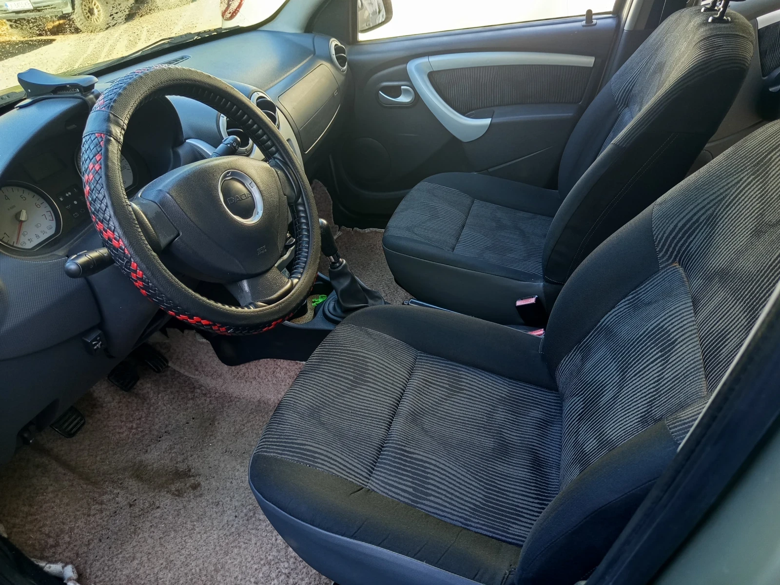 Dacia Sandero 1, 4 mpi LPG, снимка 8 - Автомобили и джипове - 56347181
