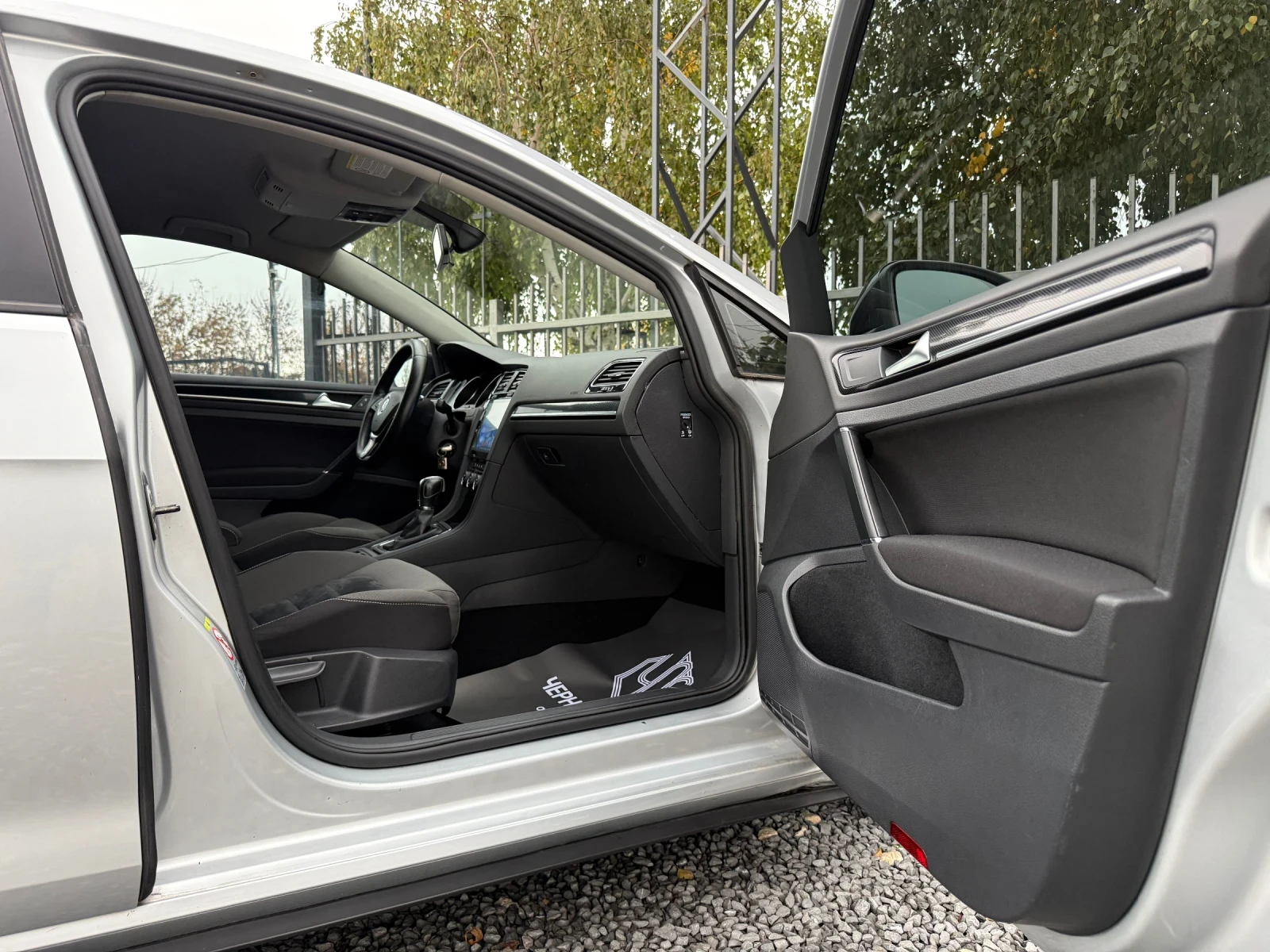 VW Golf GTD Line 2.0TDI DSG , снимка 8 - Автомобили и джипове - 56611338