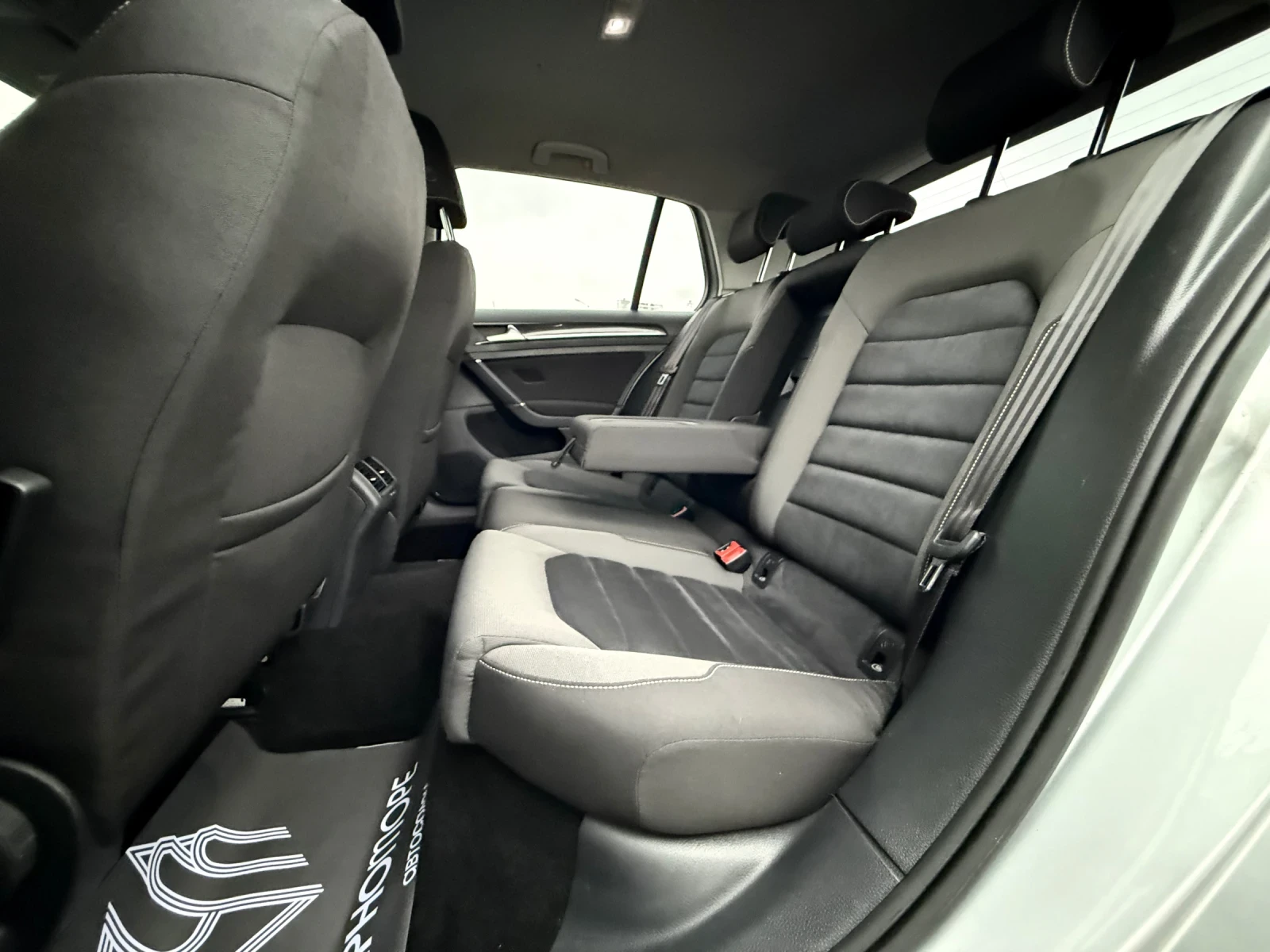 VW Golf GTD Line 2.0TDI DSG , снимка 9 - Автомобили и джипове - 56611338