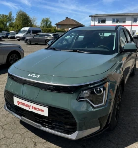 Kia Niro 65KWh/6.2024/Сервизна КНИЖКА, снимка 1
