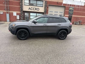 Jeep Cherokee * Trailhawk Elite * ПАНОРАМА* ПОДГРЕВИ* ОБДУХВАНЕ* | Auto.bg — изображение 2