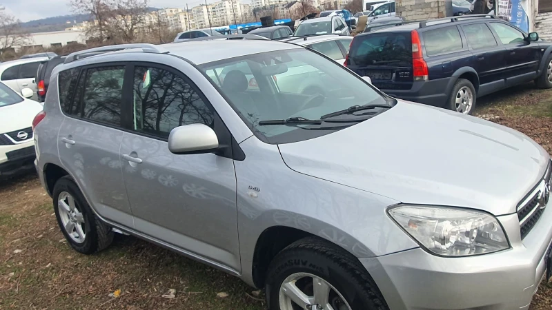 Toyota Rav4, снимка 2 - Автомобили и джипове - 47408890