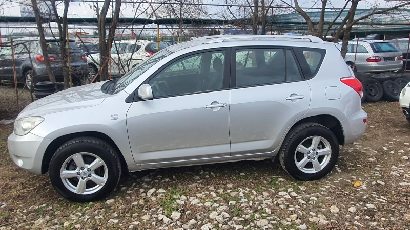 Toyota Rav4, снимка 3 - Автомобили и джипове - 47408890