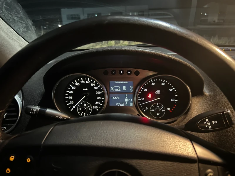 Mercedes-Benz ML 500, снимка 11 - Автомобили и джипове - 52226811