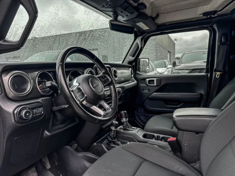 Jeep Wrangler Unlimited Sahara 4WD* Камера* CarPlay* , снимка 10 - Автомобили и джипове - 52554378