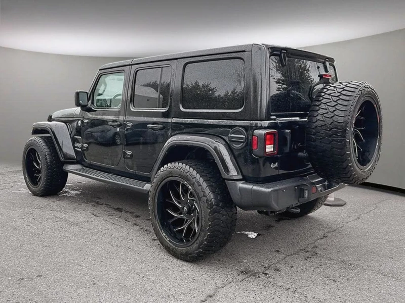 Jeep Wrangler Unlimited Sahara 4WD* Камера* CarPlay* , снимка 2 - Автомобили и джипове - 52554378