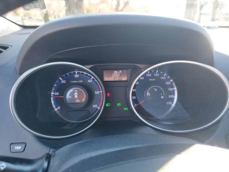 Hyundai IX35 2.0CRDI 136Ph, снимка 11 - Автомобили и джипове - 53121434