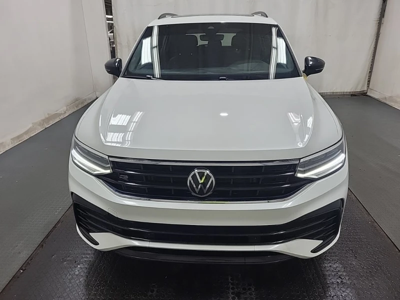 VW Tiguan R LINE BLACK EDITION * CARFAX * ФИНАНСИРАНЕ, снимка 7 - Автомобили и джипове - 53244123