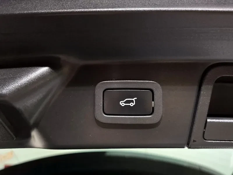 Land Rover Range Rover Velar 2.0 D240 R-Dynamic Se, снимка 17 - Автомобили и джипове - 54515164