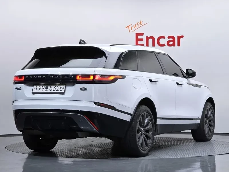 Land Rover Range Rover Velar 2.0 D240 R-Dynamic Se, снимка 2 - Автомобили и джипове - 54515164