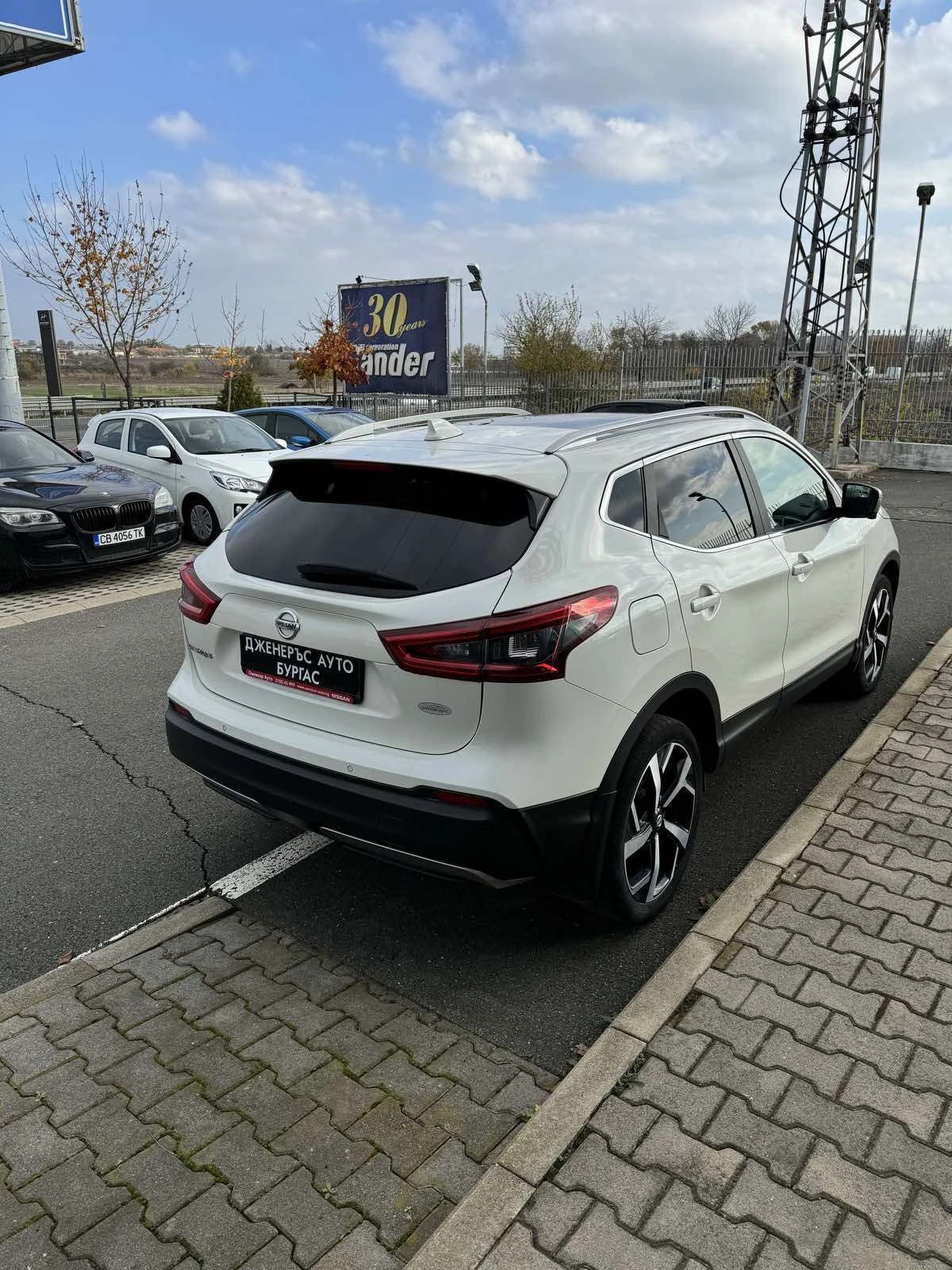 Nissan Qashqai 1, 6 130 кс Automatic - изображение 3