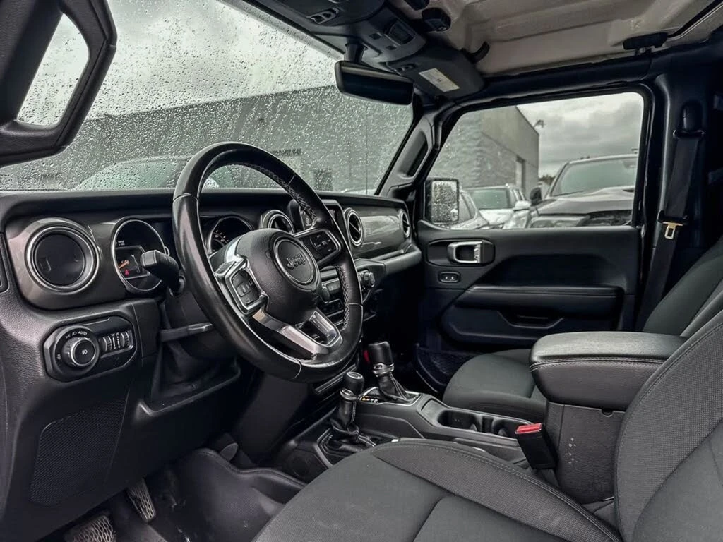 Jeep Wrangler Unlimited Sahara 4WD* Камера* CarPlay*  - изображение 10