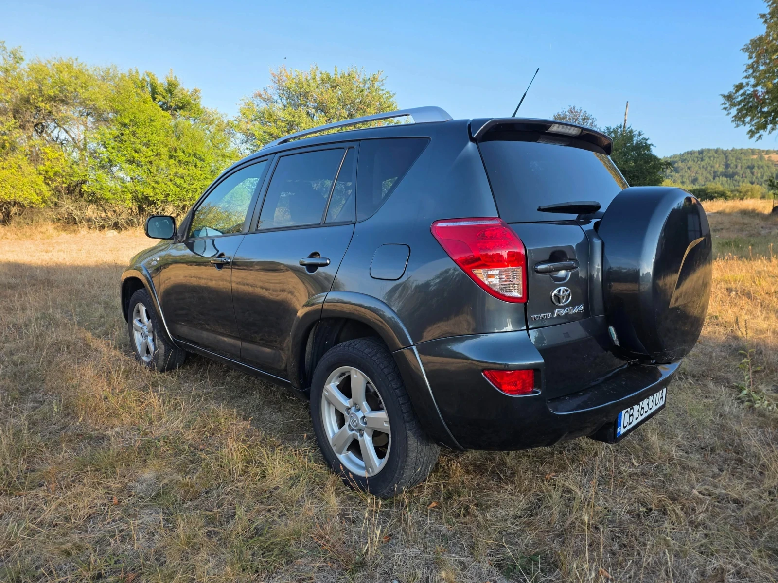 Toyota Rav4 2.2D-Cat KEYLESS, снимка 6 - Автомобили и джипове - 56203976