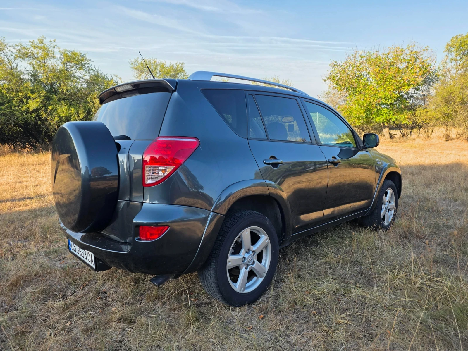 Toyota Rav4 2.2D-Cat KEYLESS, снимка 8 - Автомобили и джипове - 56203976