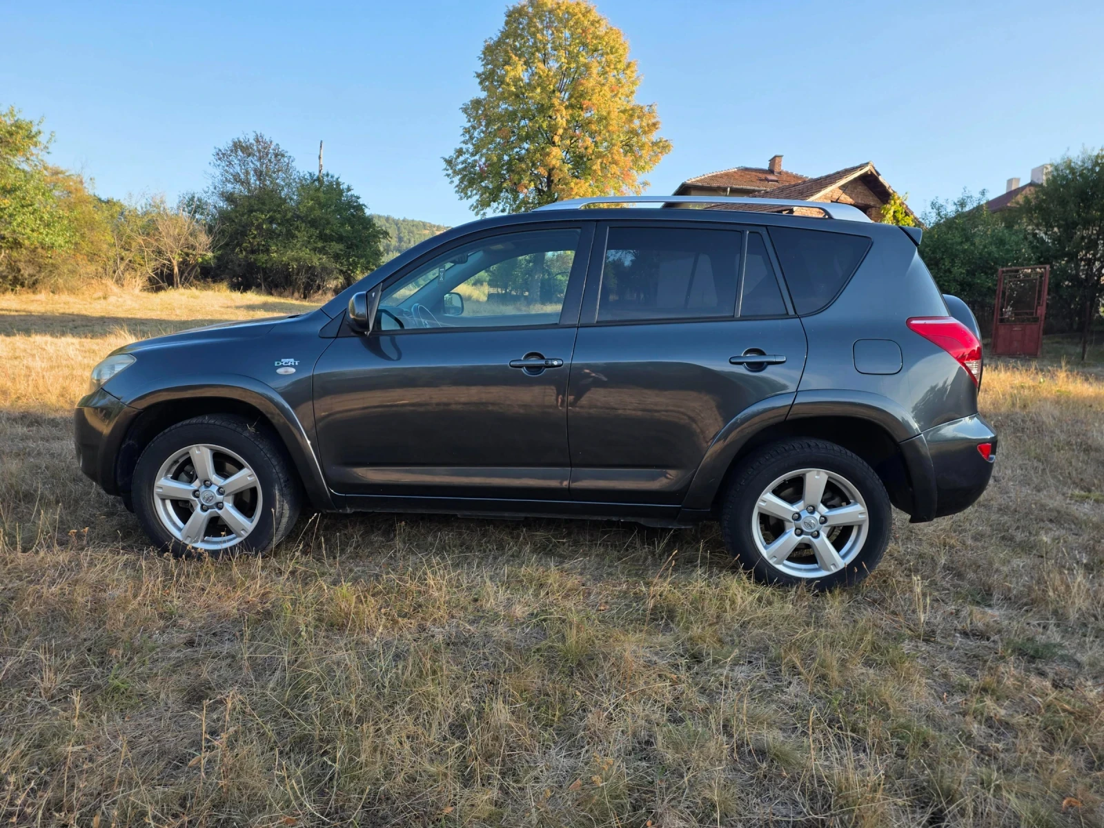Toyota Rav4 2.2D-Cat KEYLESS, снимка 5 - Автомобили и джипове - 56203976