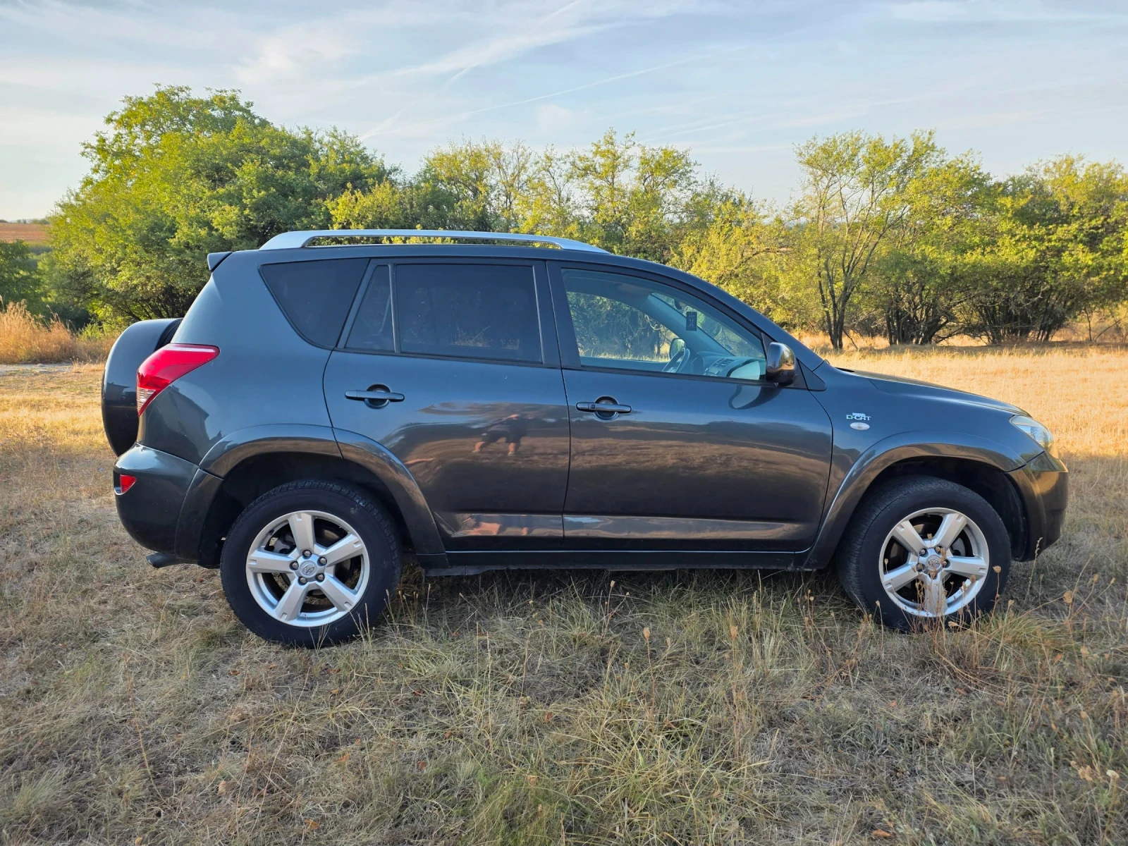 Toyota Rav4 2.2D-Cat KEYLESS, снимка 9 - Автомобили и джипове - 56203976