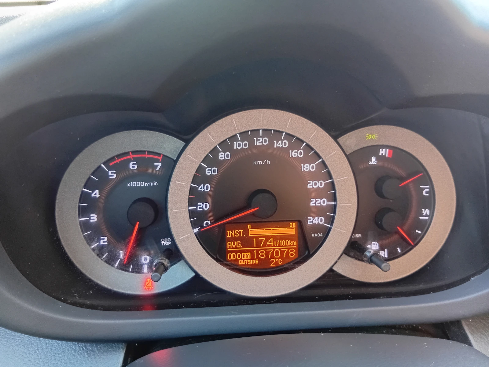Toyota Rav4 2.2D-Cat KEYLESS | Mobile.bg � ����������� 12