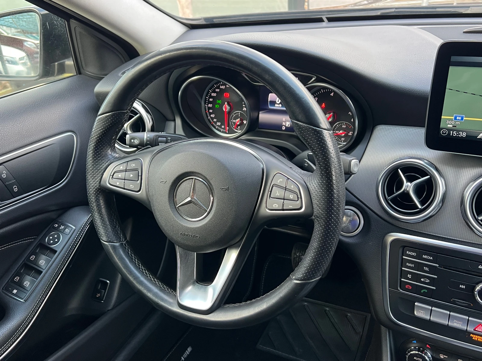 Mercedes-Benz GLA 200d, 4-MATIC, SPORT LINE, NIGHT PACK, FACE-KATO H | Mobile.bg � ����������� 11