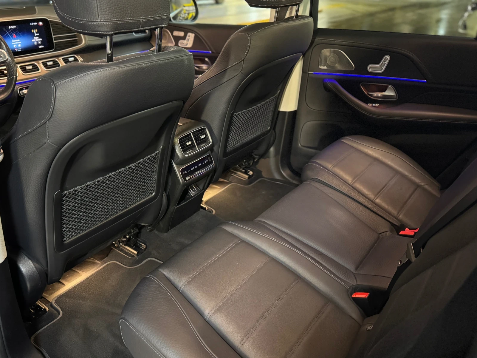 Mercedes-Benz GLS 400 d 4 MATIC AMG, снимка 13 - Автомобили и джипове - 53714050