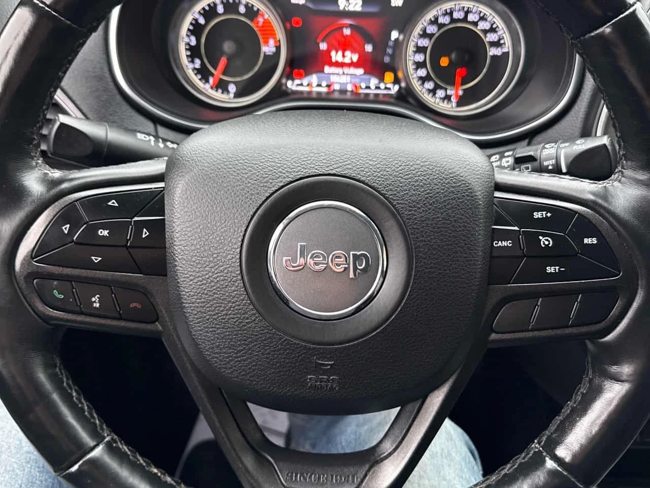 Jeep Cherokee * Trailhawk Elite * ПАНОРАМА* ПОДГРЕВИ* ОБДУХВАНЕ*, снимка 13 - Автомобили и джипове - 53962564