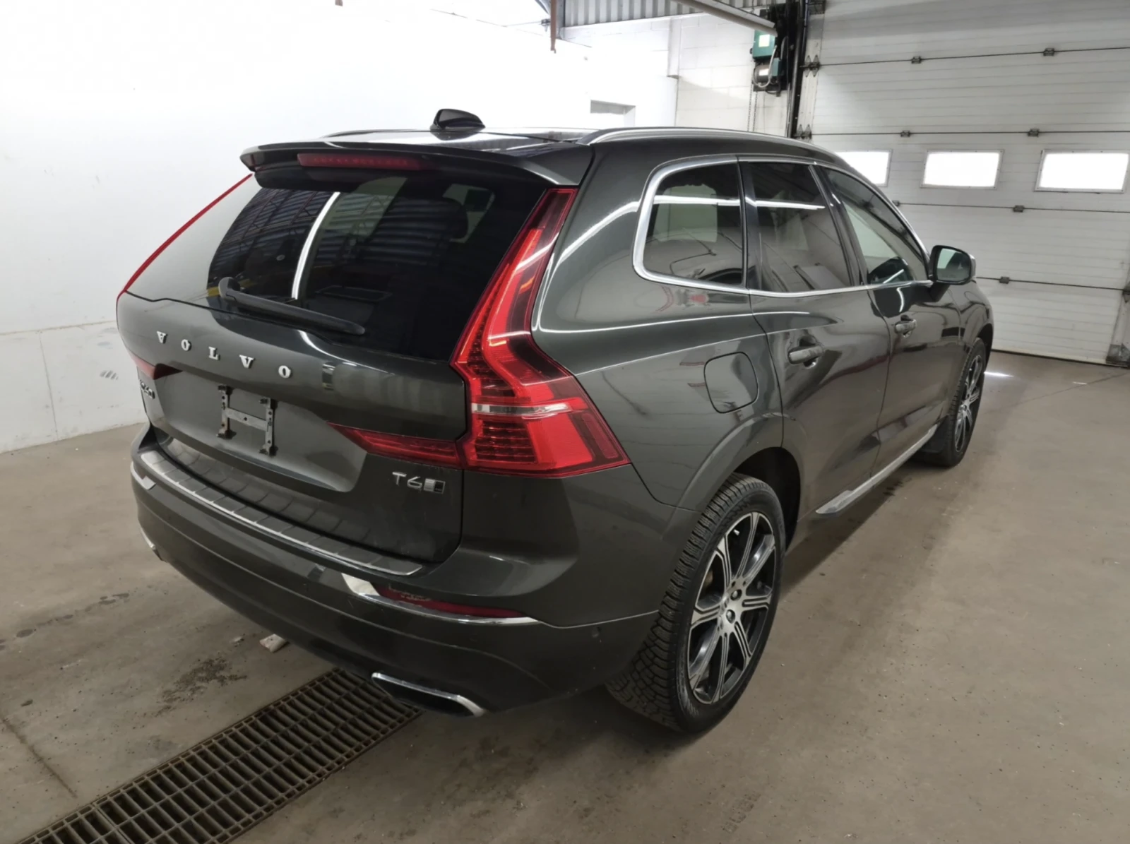 Volvo XC60 2020 Volvo XC60 INSCRIPTION, снимка 3 - Автомобили и джипове - 54594778