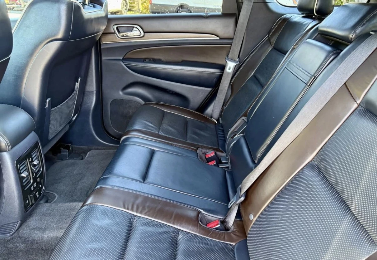 Jeep Grand cherokee OVERLAND * 5.7 HEMI * 4WD * ОБДУХВАНЕ * CARFAX * , снимка 11 - Автомобили и джипове - 54623754
