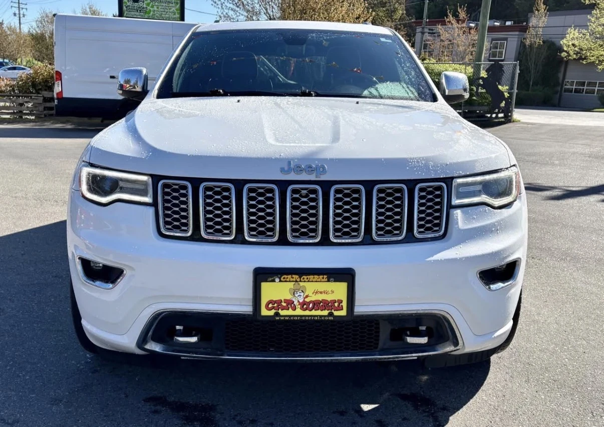 Jeep Grand cherokee OVERLAND * 5.7 HEMI * 4WD * ОБДУХВАНЕ * CARFAX * , снимка 2 - Автомобили и джипове - 54623754