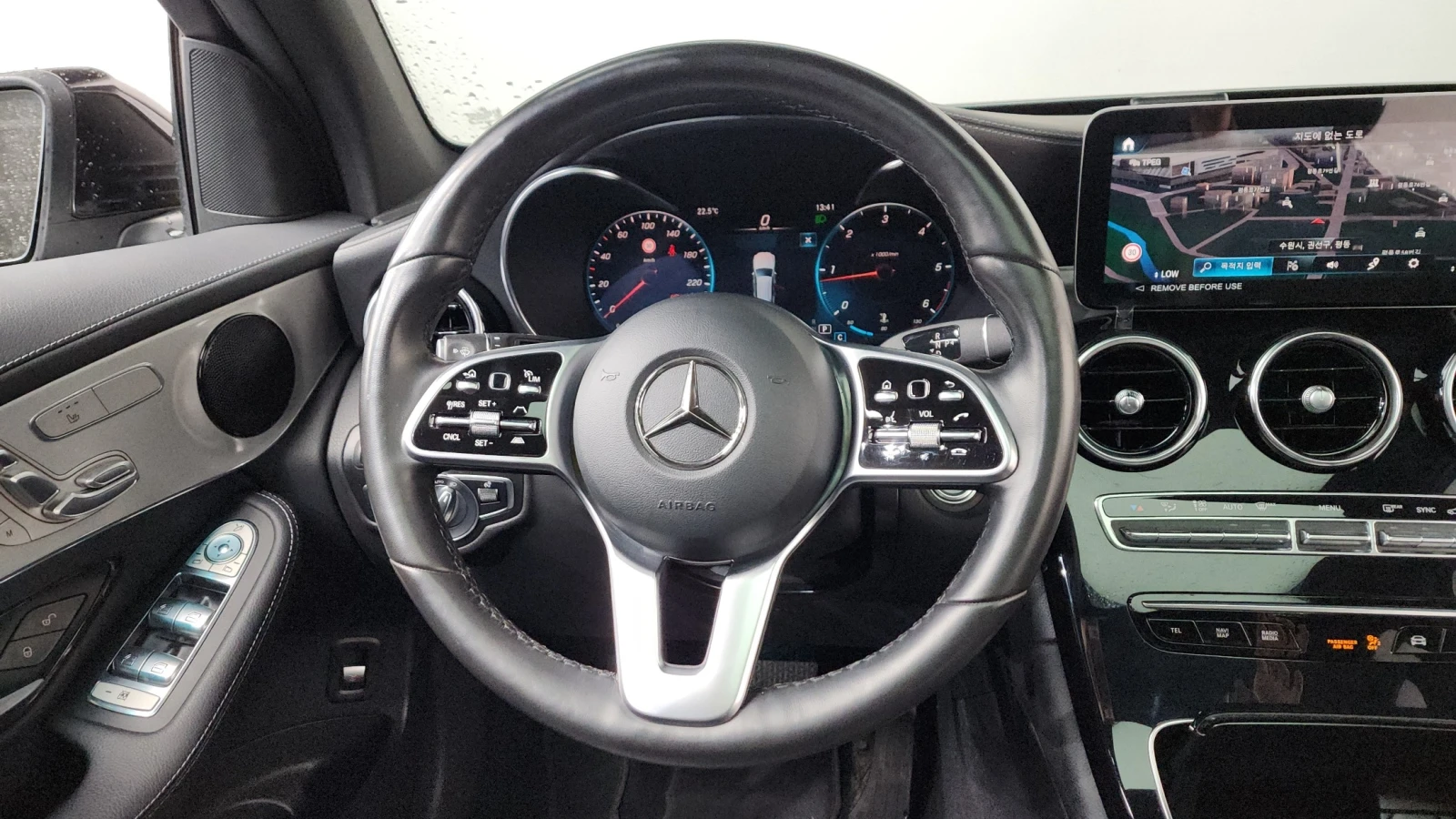 Mercedes-Benz GLC 220 GLC220 d 4MATIC | 360 CAM | HUD | DISTRONIC | MEMO, снимка 12 - Автомобили и джипове - 54718471