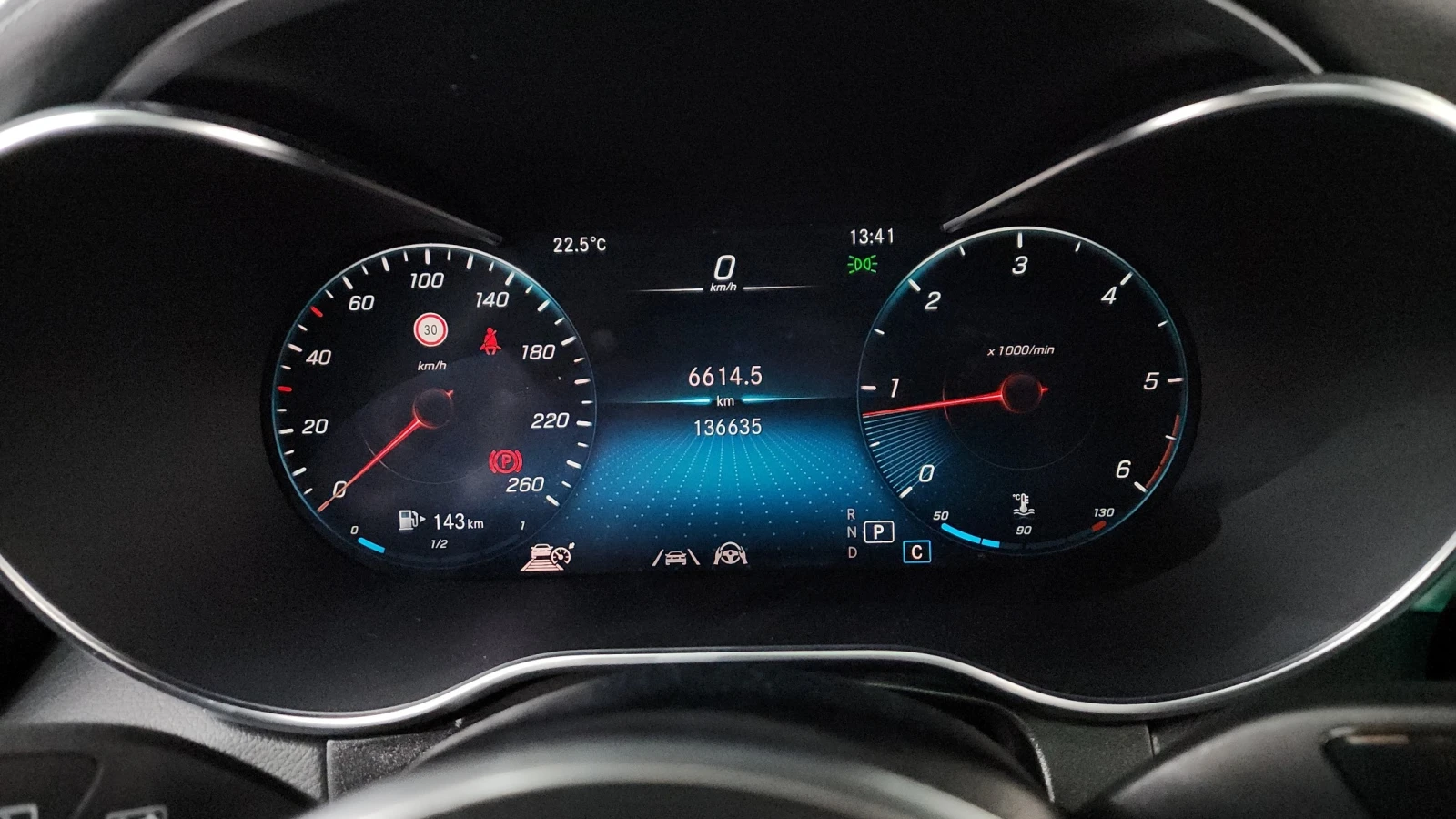 Mercedes-Benz GLC 220 GLC220 d 4MATIC | 360 CAM | HUD | DISTRONIC | MEMO, снимка 9 - Автомобили и джипове - 54718471