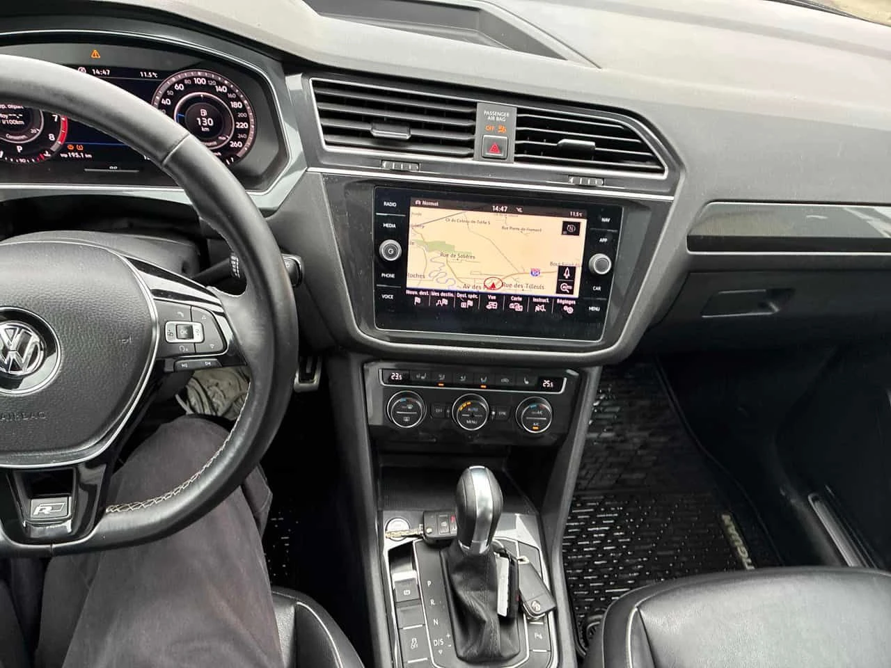 VW Tiguan * Highline * CARFAX * 2 КЛЮЧА * KEYLESS * ПОДГРЕВИ, снимка 9 - Автомобили и джипове - 54869232