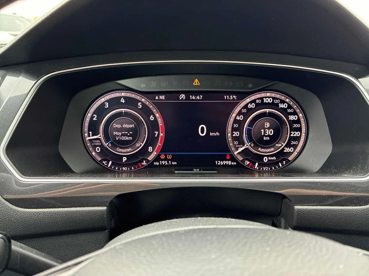 VW Tiguan * Highline * CARFAX * 2 КЛЮЧА * KEYLESS * ПОДГРЕВИ, снимка 8 - Автомобили и джипове - 54869232