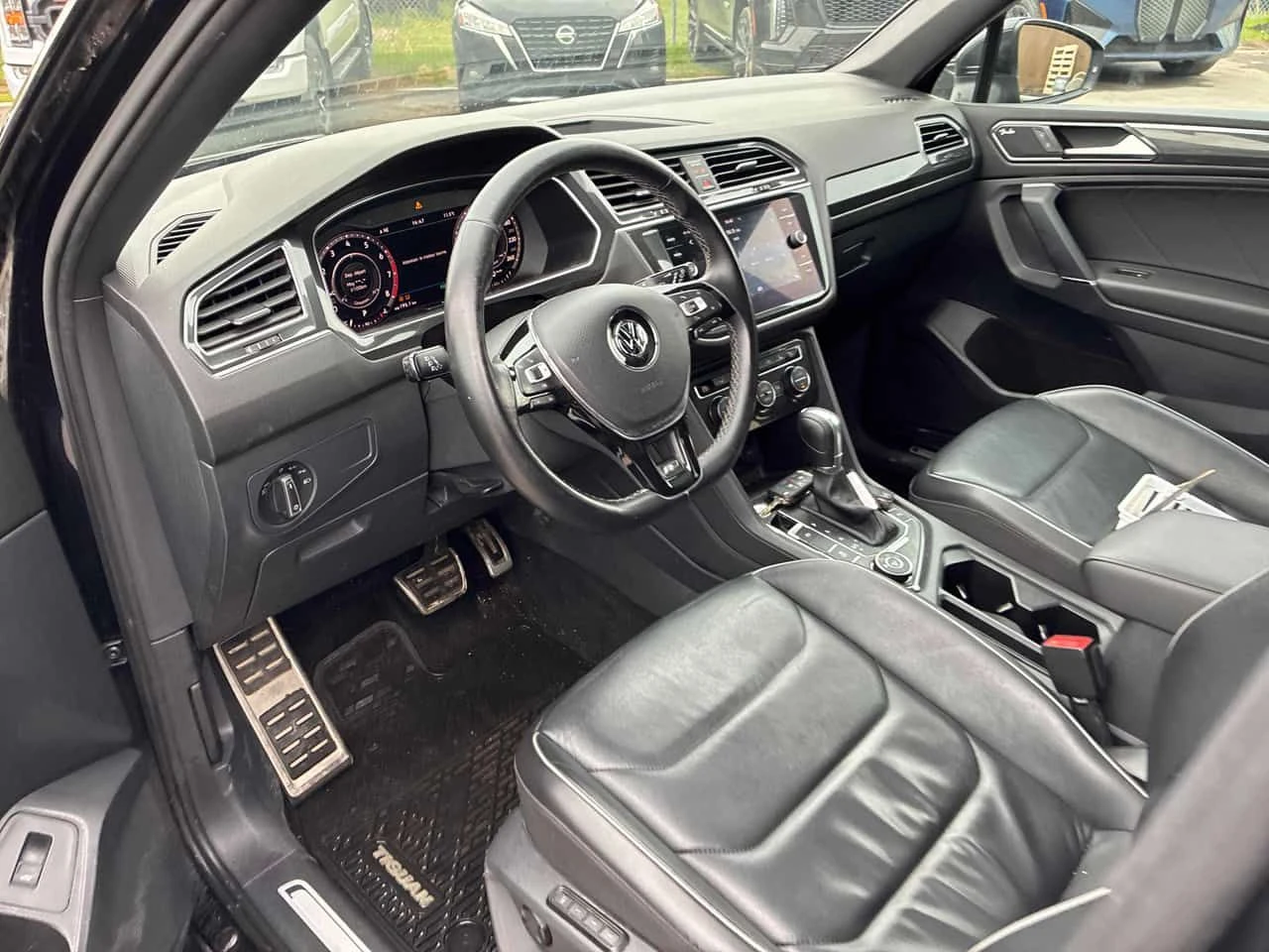 VW Tiguan * Highline * CARFAX * 2 КЛЮЧА * KEYLESS * ПОДГРЕВИ, снимка 5 - Автомобили и джипове - 54869232