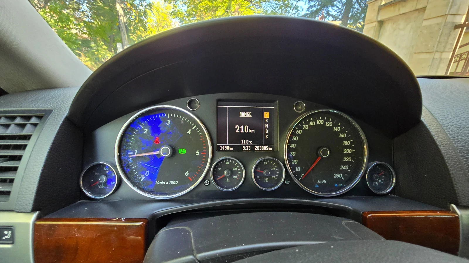 VW Touareg, снимка 7 - Автомобили и джипове - 56306587